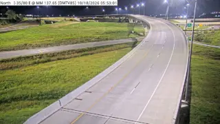 I-35/I-80 at Eastbound Exit to I-35 Northbound Split – East Mix – Mile Marker 137.3 – Near Ankeny
