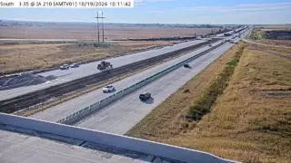 I-35 at IA 210 – Mile Marker 102.9 – Huxley