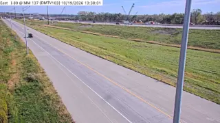 I-80 at Westbound Exit to I-35 Northbound – East Mix – Mile Marker 137.8 – Ankeny
