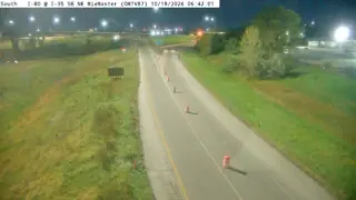 I-35 at I-35 Southbound Exits to I-80 Split – East Mix – Mile Marker 87.2 – Near Ankeny