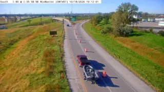 I-35 at I-35 Southbound Exits to I-80 Split – East Mix – Mile Marker 87.2 – Near Ankeny