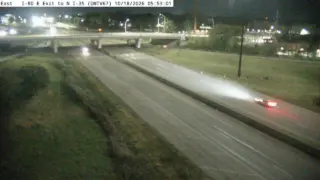 I-80 at Eastbound Exit to North I-35 – West Mix – Mile Marker 123.3 – West Des Moines