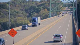 US 61 at Mississippi River Bridge – Mile Marker 192.4 – Dubuque – East View