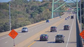 US 61 at Mississippi River Bridge – Mile Marker 192.4 – Dubuque – East View