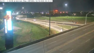 I-35/I-80 at Westown Parkway – Mile Marker 123.5 – West Des Moines