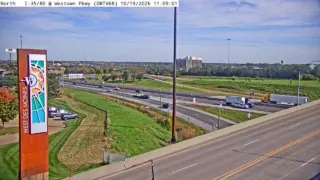 I-35/I-80 at Westown Parkway – Mile Marker 123.5 – West Des Moines