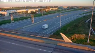 I-35/I-80 at Meredith Drive – Mile Marker 126.8 – Urbandale