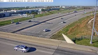 I-35/I-80 at Meredith Drive – Mile Marker 126.8 – Urbandale