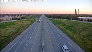 I-35 at Mills Civic Parkway – Mile Marker 70.4 – West Des Moines