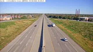 I-35 at Mills Civic Parkway – Mile Marker 70.4 – West Des Moines