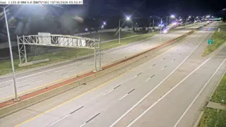 I-235 at Eastbound Exit to University Avenue – Mile Marker 10.1 – Des Moines