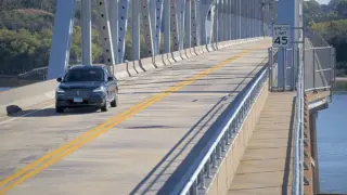 US 20 at West Mississippi River Bridge – Mile Marker 300.1 – Dubuque – East View