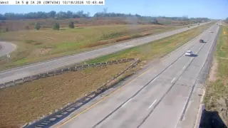 IA 5 at IA 28 – Mile Marker 98.5 – Des Moines