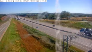 I-35/I-80 at 100th Street – Mile Marker 128.2 – Urbandale