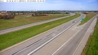US 65 at IA 5 – Mile Marker 71.6 – Near Carlisle