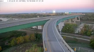 I-29 at Southbound exit to I-129/US 20/75 – Mile Marker 144.6 – Sioux City