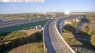 I-29 at Southbound exit to I-129/US 20/75 – Mile Marker 144.6 – Sioux City