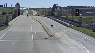 US 20 at Southwest Arterial Bridge – Mile Marker 294.3 – Dubuque – East View