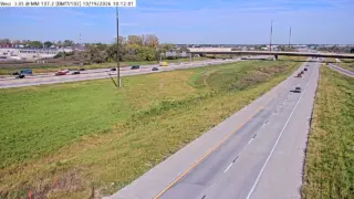 I-35/I-80 at Eastbound Exit to I-35 Northbound – East Mix – Mile Marker 137.2 – Ankeny