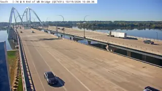 I-74 at North End of Westbound Bridge – Mile Marker 5.1 – Bettendorf