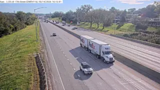 I-235 at 17th Street – Mile Marker 3.1 – West Des Moines