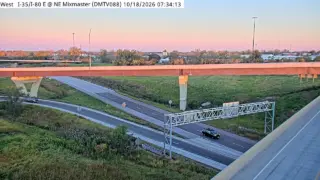 I-35 at Southbound Exit to I-80 Westbound – East Mix – Mile Marker 86.8 – Near Ankeny