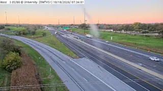 I-35/I-80 at University Avenue – Mile Marker 123.8 – West Des Moines