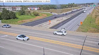 I-35/I-80 at University Avenue – Mile Marker 123.8 – West Des Moines