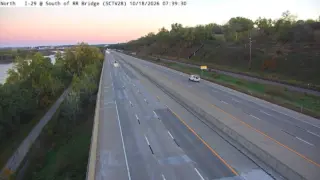 I-29 South of Railroad Bridge – Mile Marker 145.7 – Sioux City